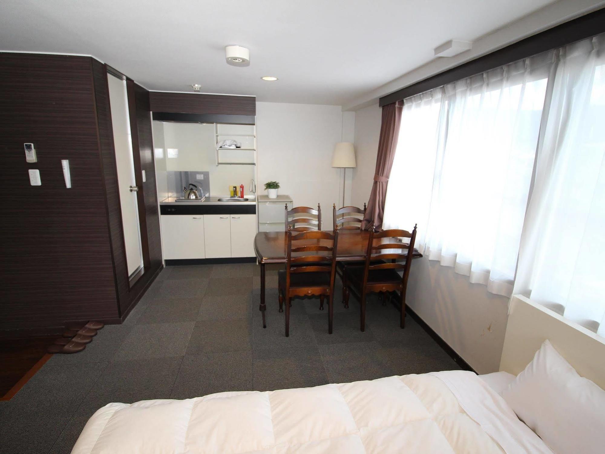 Hotel Chrysantheme Kyoto Luaran gambar