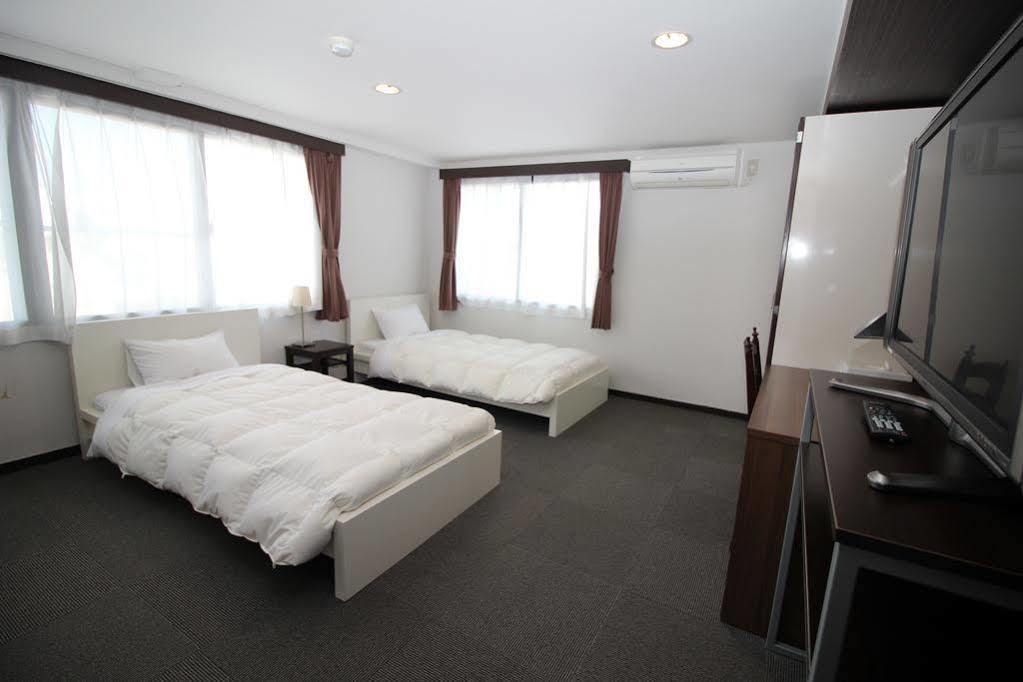 Hotel Chrysantheme Kyoto Luaran gambar